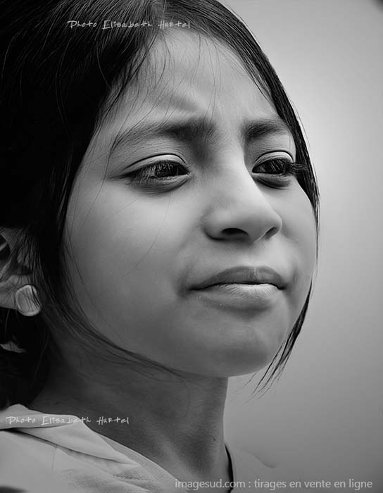 Jeune fille des Andes, portrait noir et blanc