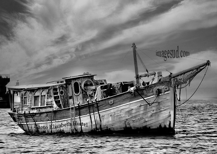 Epave de bateau, photographie d'art en noir et blanc