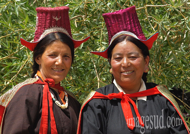 Femmes du Ladakh en habits traditionnels