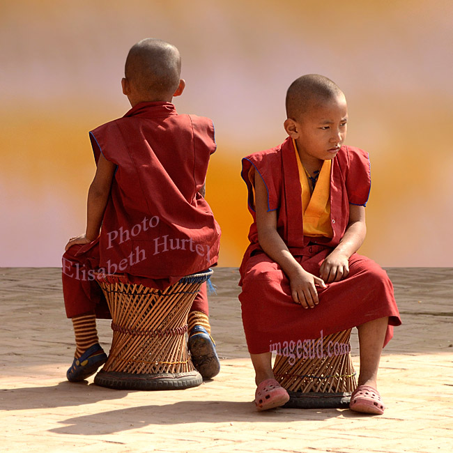 Deux petits moines bouddhistes, Nepal