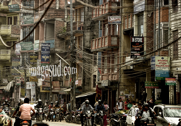 Nepal : une rue de Katmandou. Nepal : Kathmandu street.